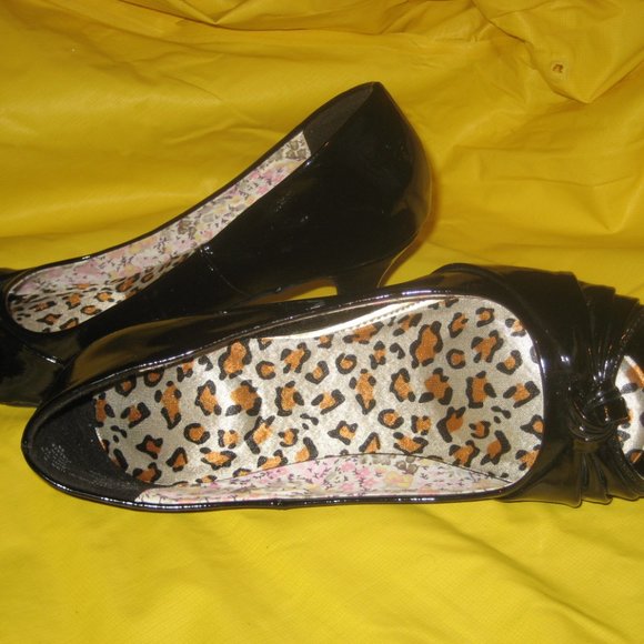 Black American Eagle heels - Picture 2 of 8
